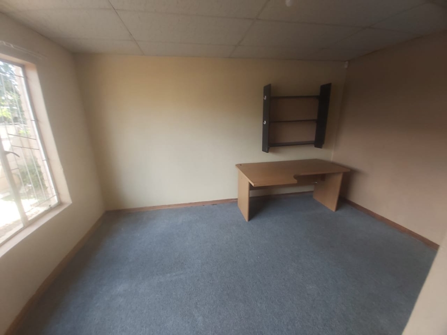 13 Bedroom Property for Sale in Universitas Free State